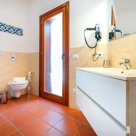 Acquamarina - 300 Meters From The Sea